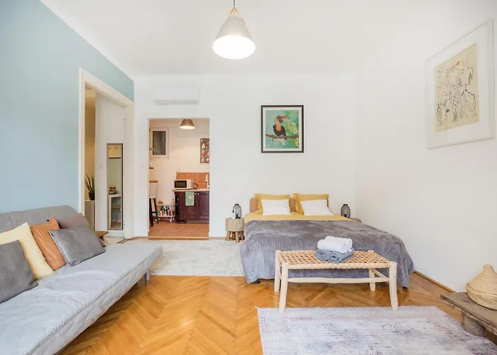 Modern Flat In Heritage District Near The City Center